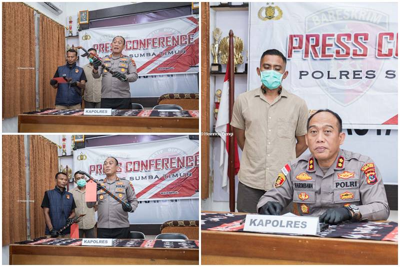 Kapolres Sumba Timur AKBP Gede Harimbawa Menjelaskan ke Awak Media Terkait kasus Pembuhan dan Kekerasan di Blok M, Matawai dan Menunukkan barang Bukti Parang Sumba yang digunakan untuk Membunuh dan Melukai korban [Foto: Heinrich Dengi]