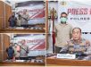 Kapolres Sumba Timur AKBP Gede Harimbawa Menjelaskan ke Awak Media Terkait kasus Pembuhan dan Kekerasan di Blok M, Matawai dan Menunukkan barang Bukti Parang Sumba yang digunakan untuk Membunuh dan Melukai korban [Foto: Heinrich Dengi]